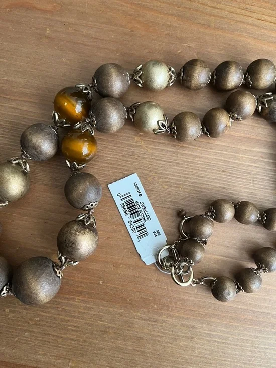 Liz Claiborne vintage costume jewelry necklace - women's jewelry - Picture 8 of 8